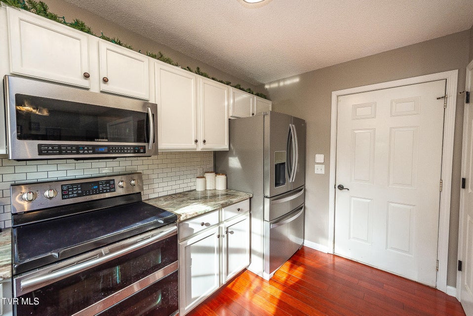 Photo #11: 2333 Louita Avenue