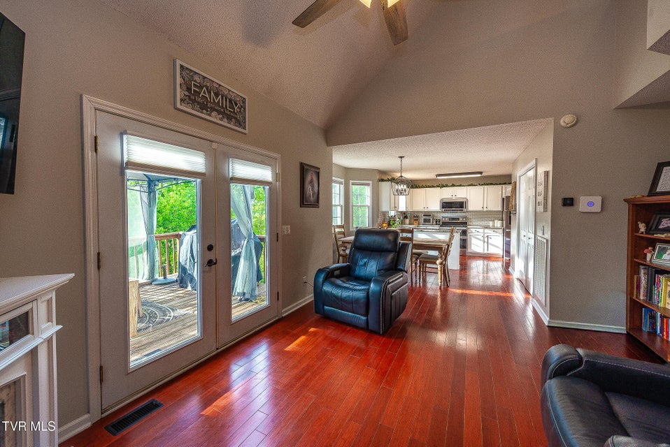 Photo #8: 2333 Louita Avenue