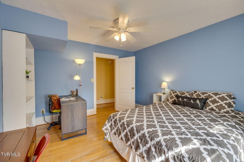 Photo #29: 812 Maple Street