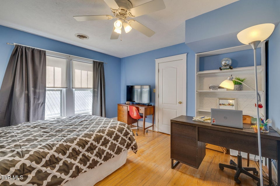 Photo #30: 812 Maple Street