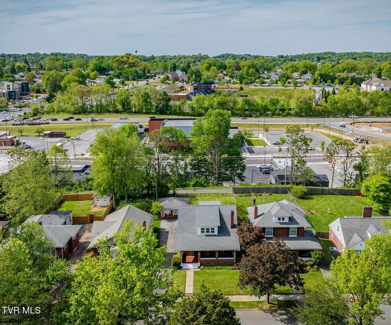 Photo #38: 812 Maple Street