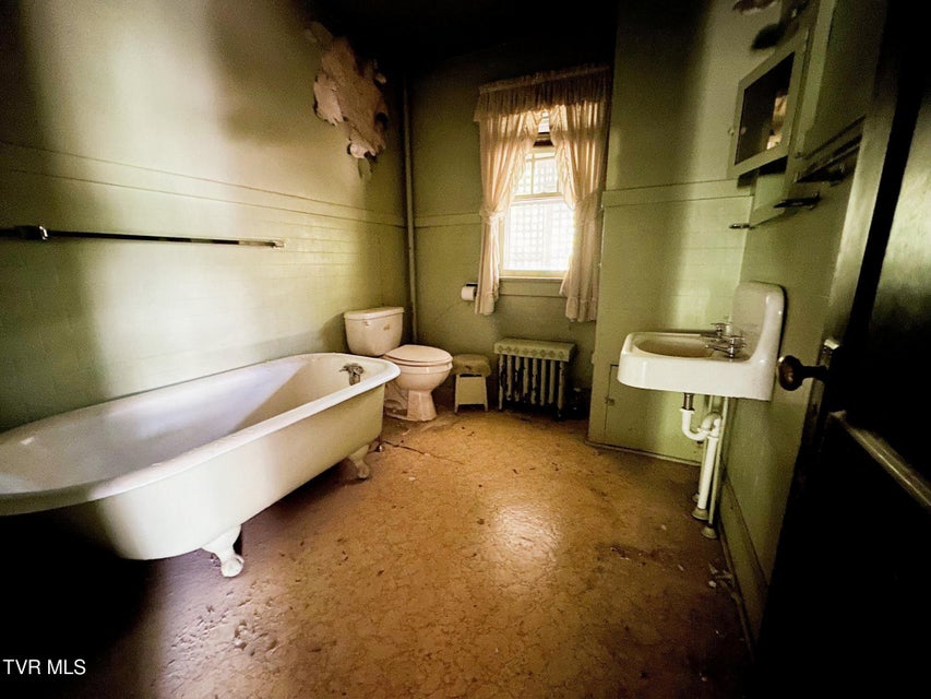 Photo #15: 612 Euclid Avenue