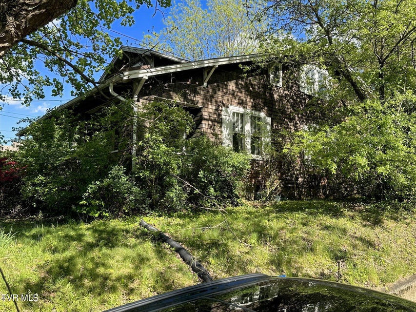 Photo #6: 612 Euclid Avenue