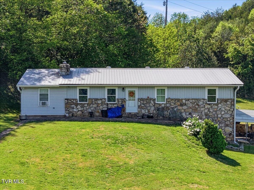 Photo #5: 285 Matthews Lane