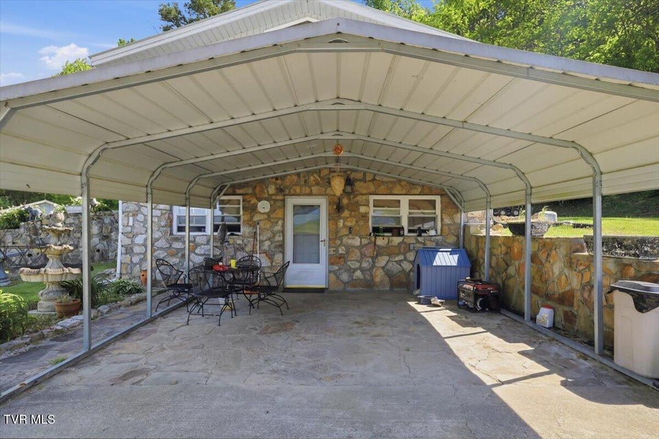 Photo #12: 285 Matthews Lane