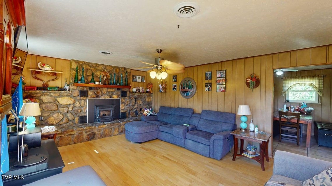 Photo #14: 285 Matthews Lane