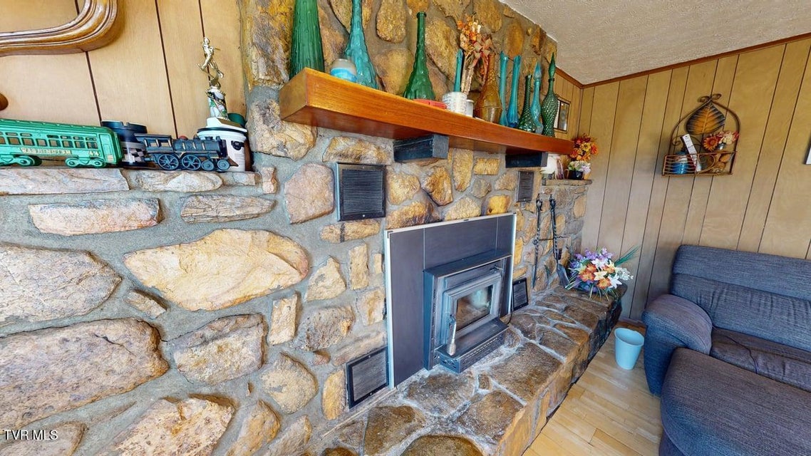 Photo #15: 285 Matthews Lane