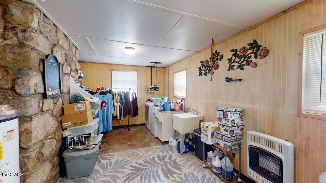 Photo #23: 285 Matthews Lane