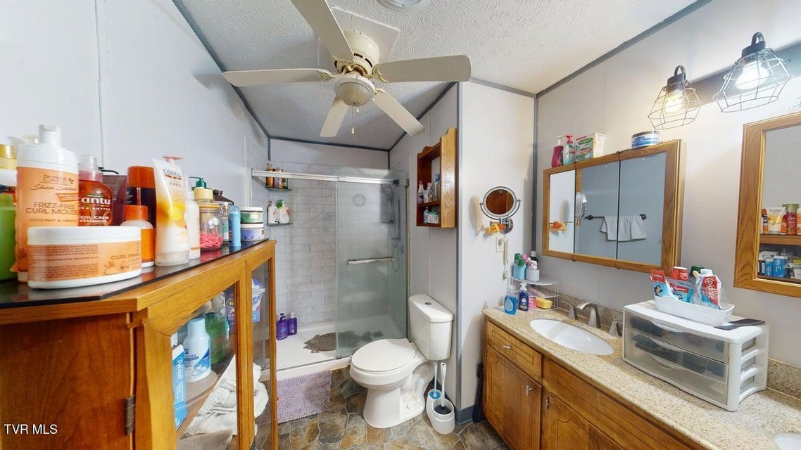 Photo #33: 285 Matthews Lane