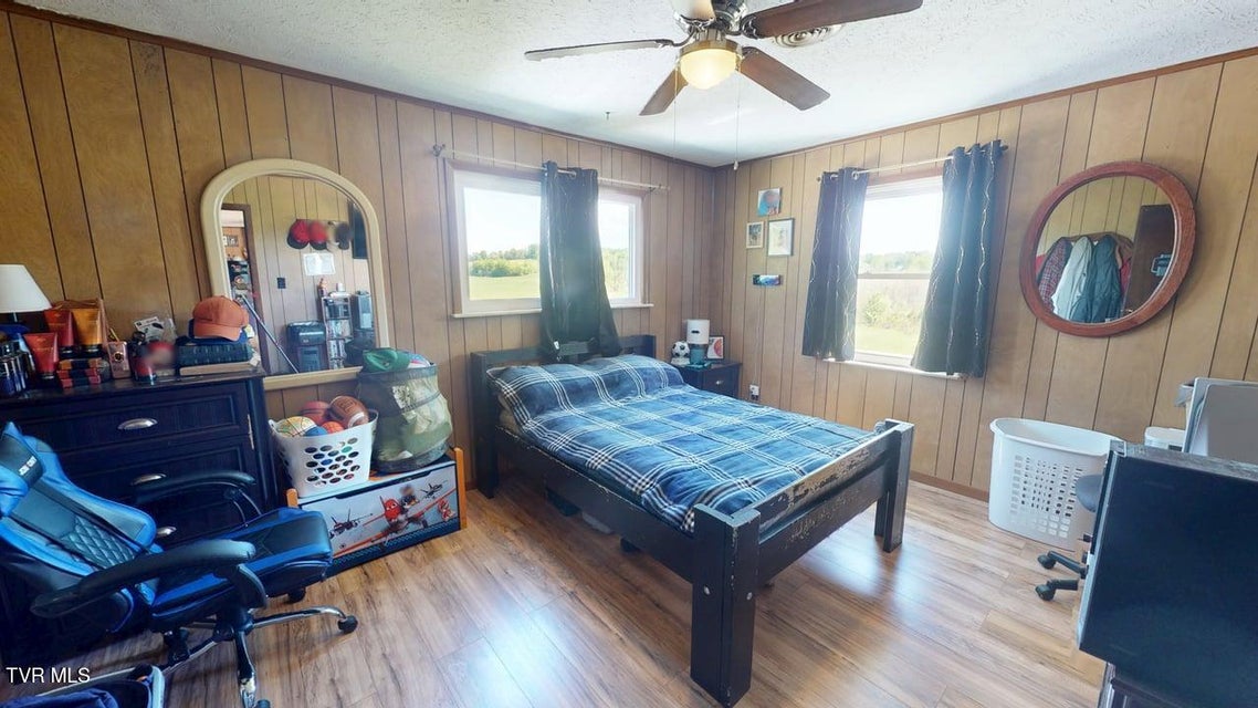 Photo #35: 285 Matthews Lane