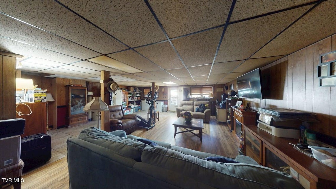 Photo #45: 285 Matthews Lane