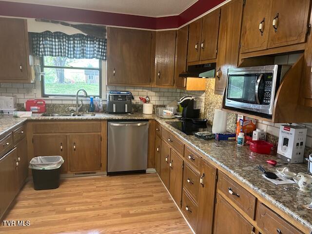 Photo #2: 164 Woodstock Lane