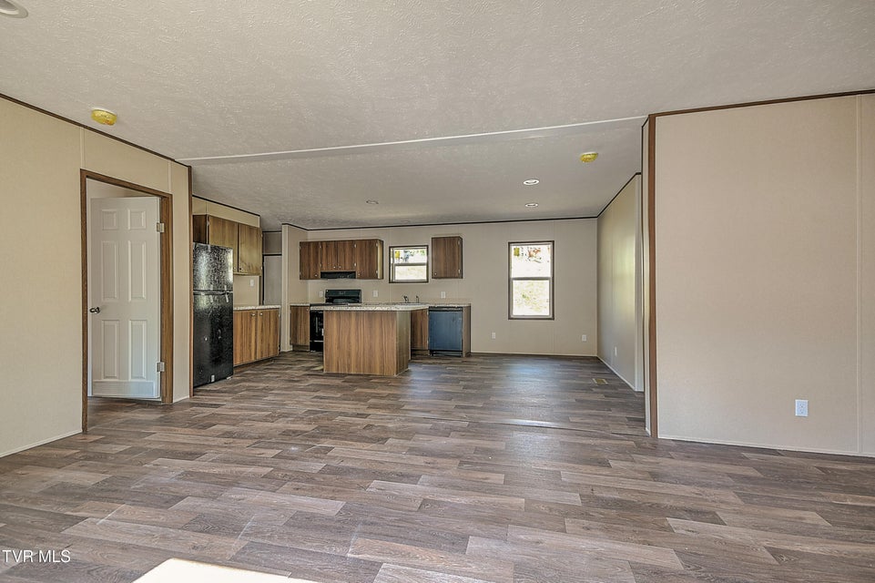 Photo #9: 165 Brookfield Lane