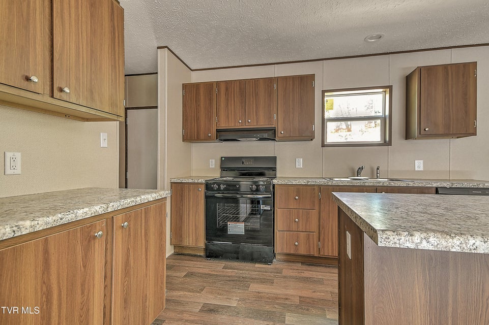 Photo #14: 165 Brookfield Lane