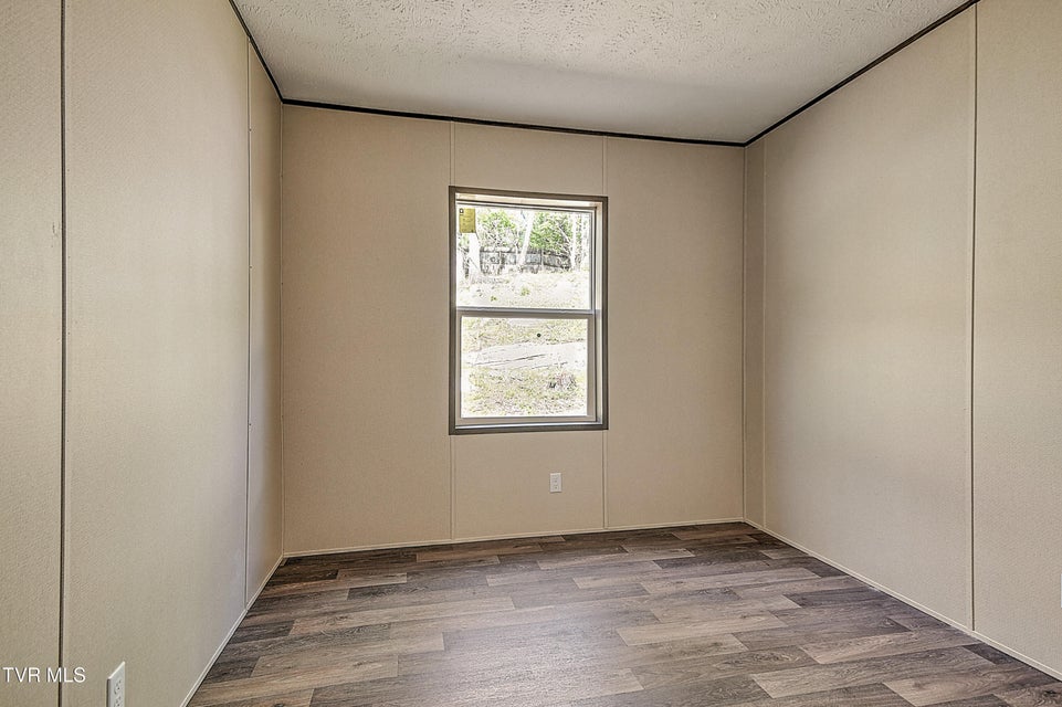 Photo #24: 165 Brookfield Lane