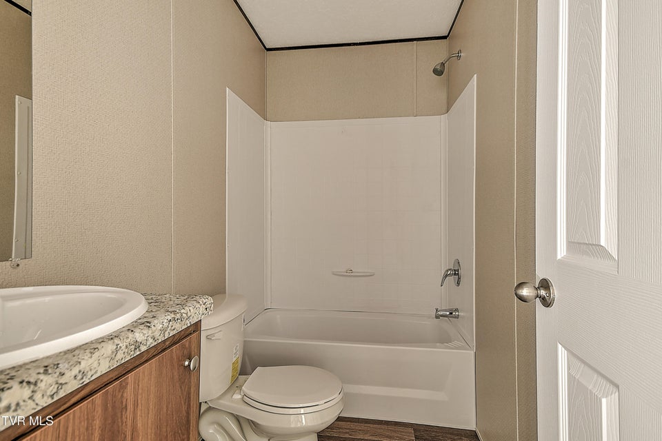 Photo #26: 165 Brookfield Lane