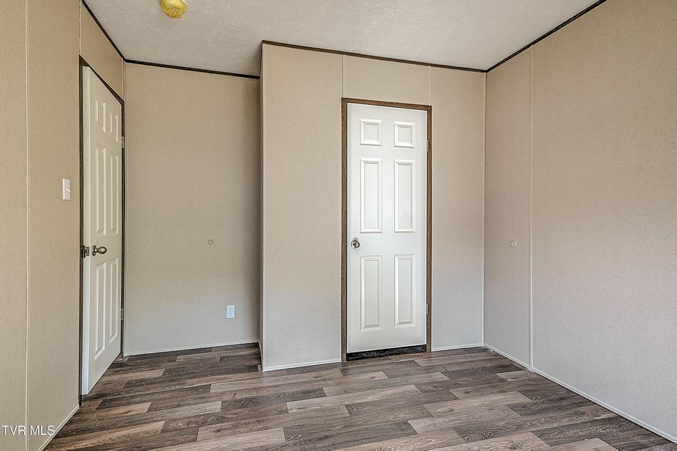 Photo #28: 165 Brookfield Lane