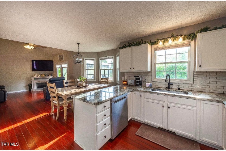 Photo #6: 2333 Louita Avenue