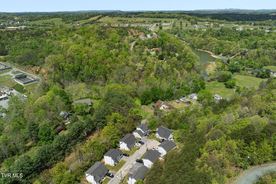 Photo #38: 113 Copper Court