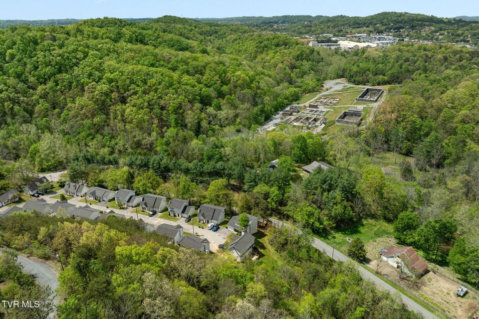 Photo #40: 113 Copper Court