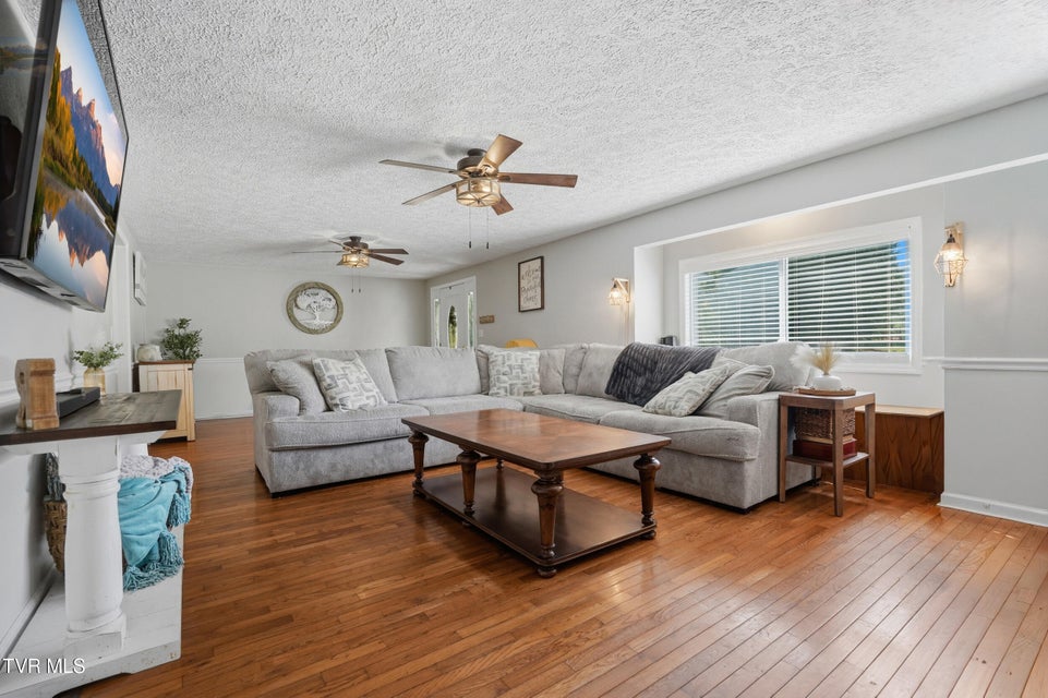 Photo #8: 2222 Shenandoah Drive