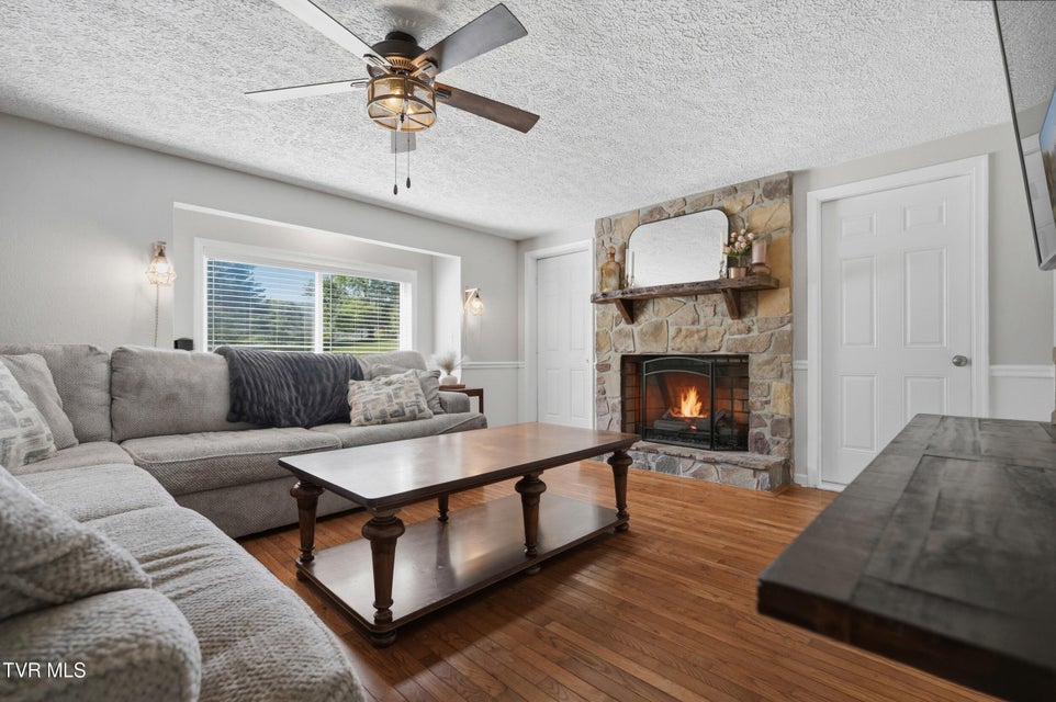 Photo #9: 2222 Shenandoah Drive