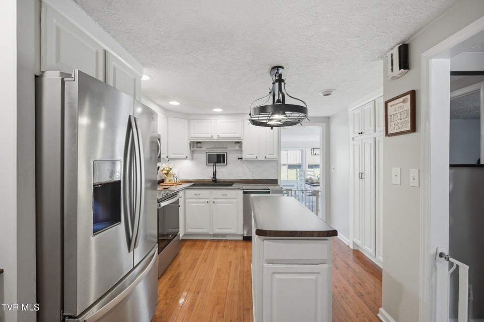 Photo #14: 2222 Shenandoah Drive