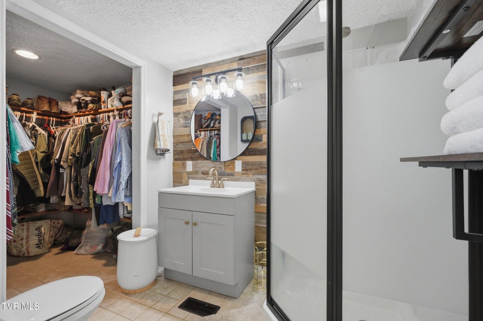 Photo #22: 2222 Shenandoah Drive