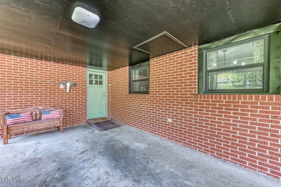 Photo #2: 4728 Edens View Road