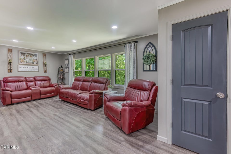 Photo #3: 4728 Edens View Road