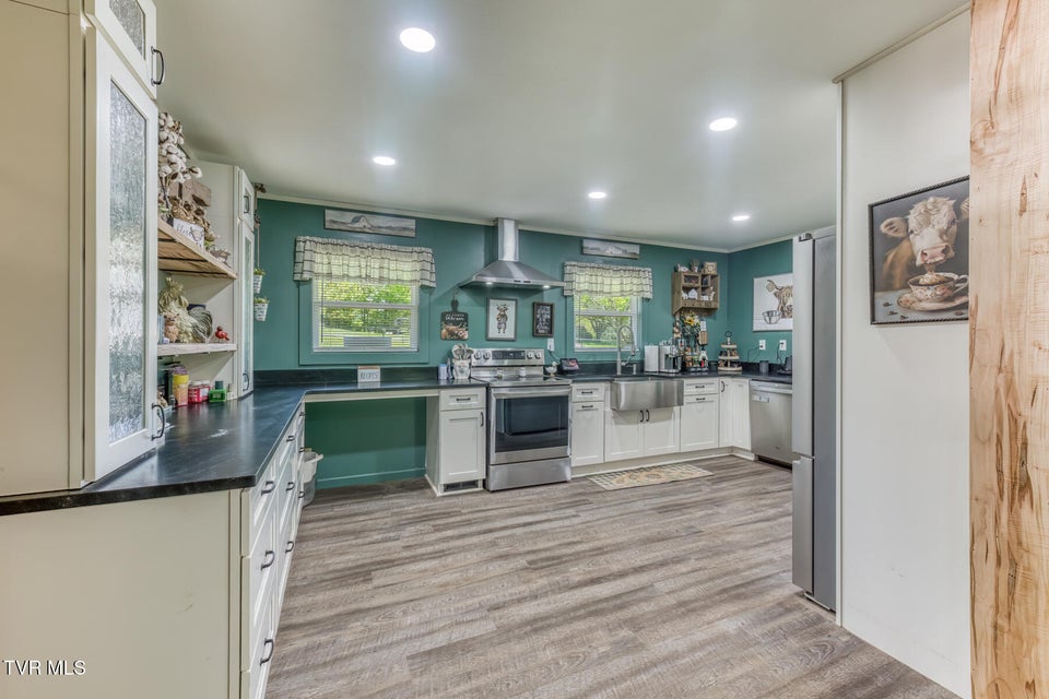 Photo #6: 4728 Edens View Road