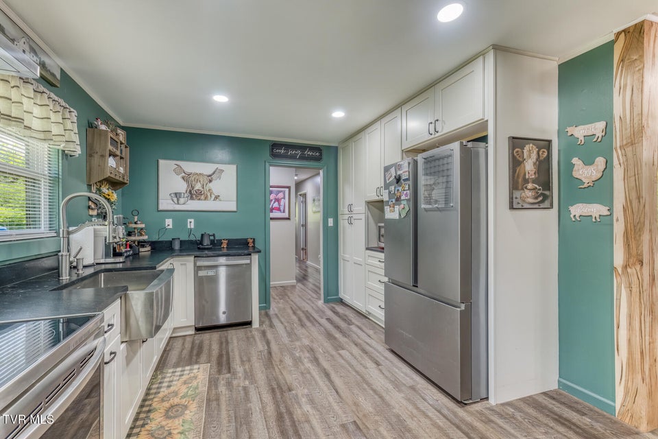 Photo #7: 4728 Edens View Road