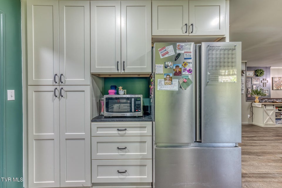 Photo #9: 4728 Edens View Road