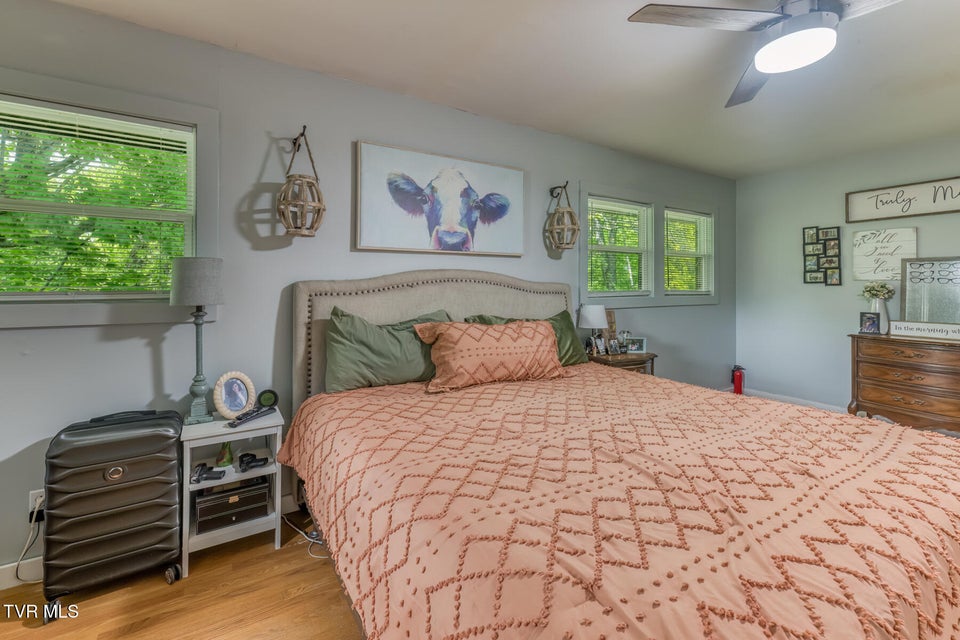 Photo #18: 4728 Edens View Road