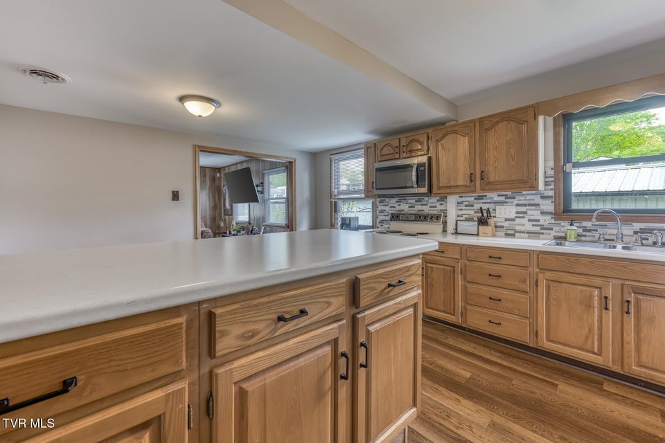 Photo #11: 75 24th Street