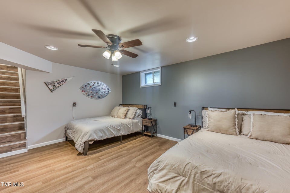 Photo #32: 75 24th Street