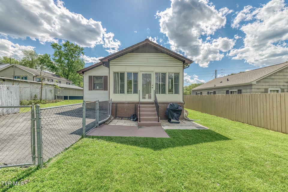 Photo #40: 75 24th Street