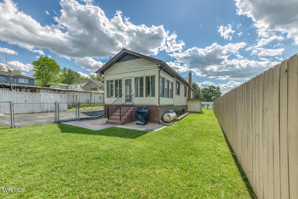 Photo #41: 75 24th Street