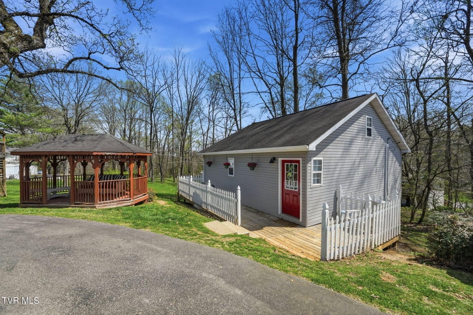 Photo #2: 1004 Barton Street