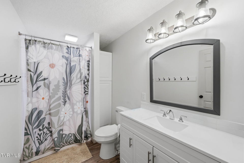 Photo #44: 1004 Barton Street