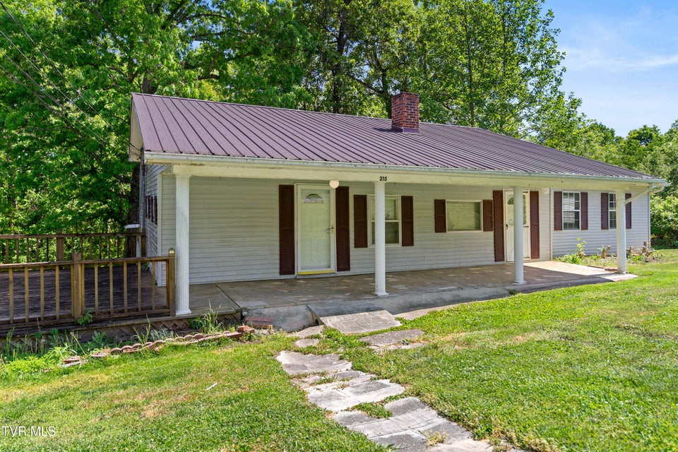 Photo #2: 215 Hickory Circle