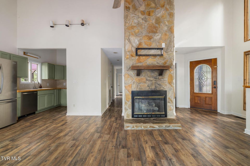 Photo #6: 704 Stuffle Street