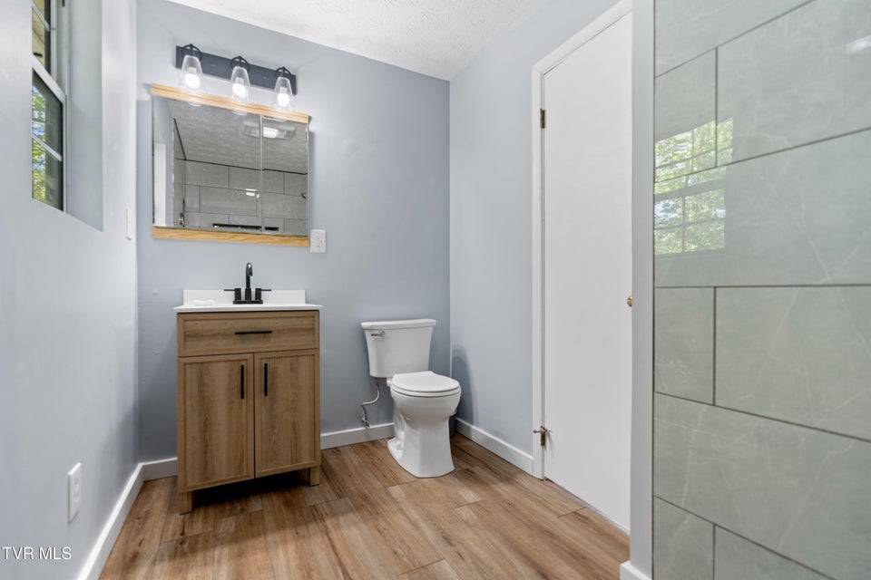 Photo #20: 215 Hickory Circle