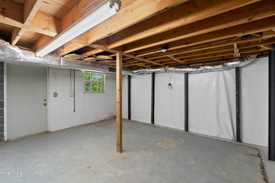 Photo #21: 215 Hickory Circle