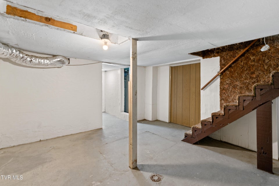 Photo #25: 215 Hickory Circle