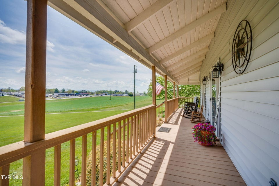 Photo #4: 16133 Lee Highway