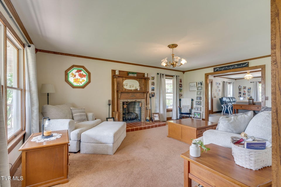 Photo #6: 16133 Lee Highway