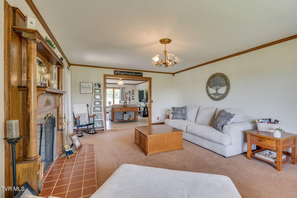 Photo #7: 16133 Lee Highway