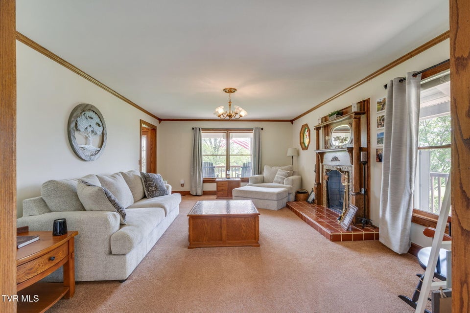 Photo #8: 16133 Lee Highway