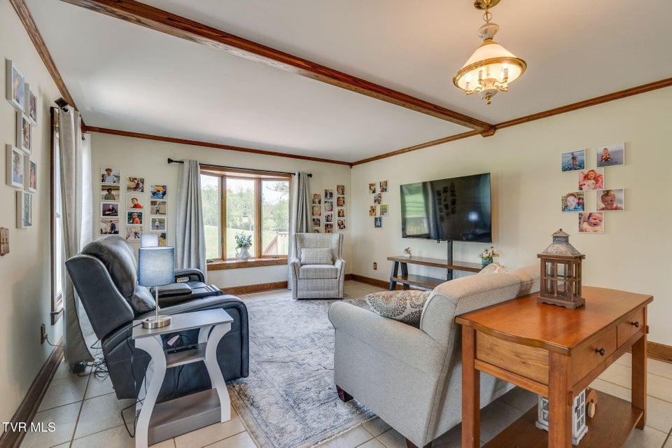 Photo #10: 16133 Lee Highway